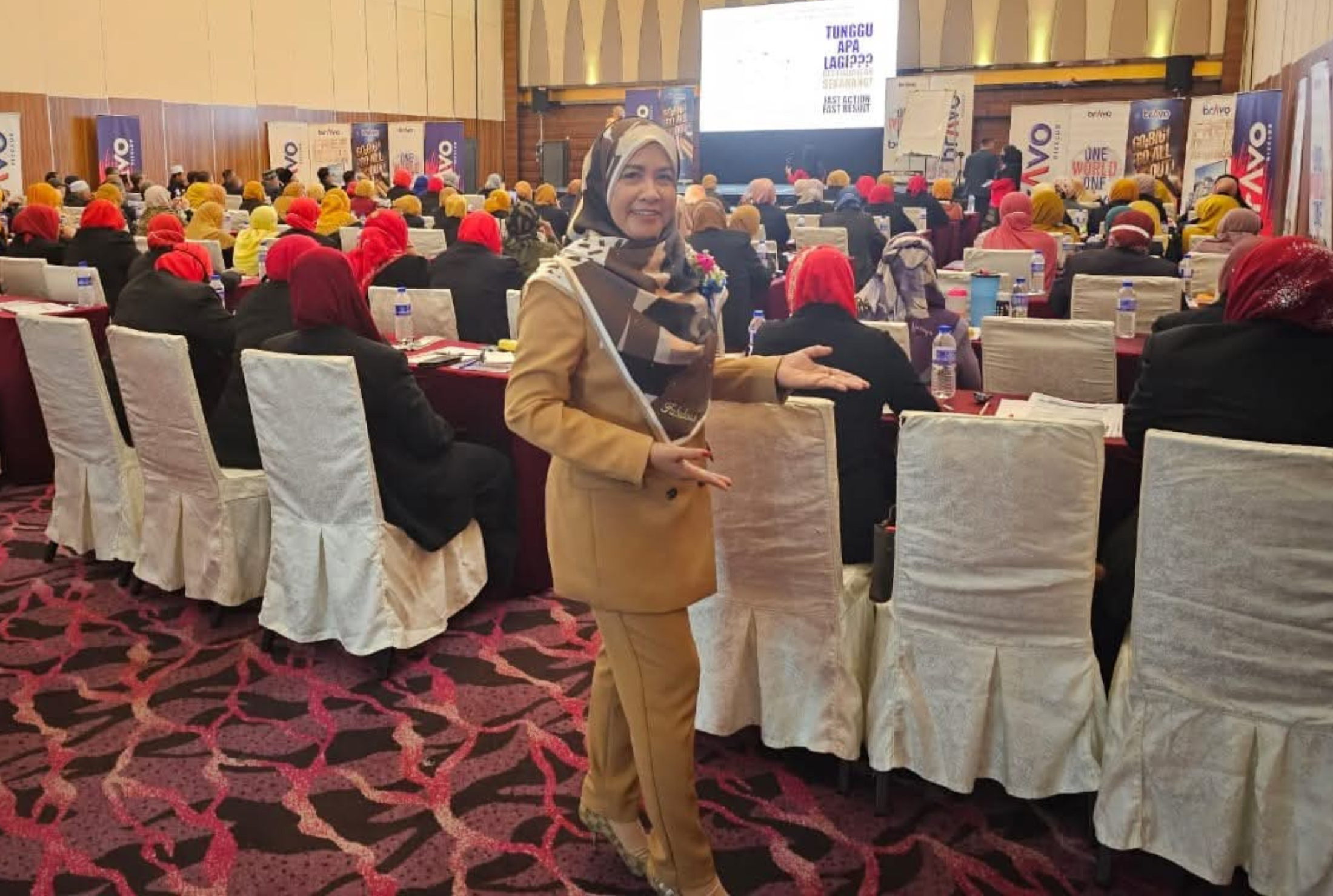 Perhimpunan dan latihan komuniti